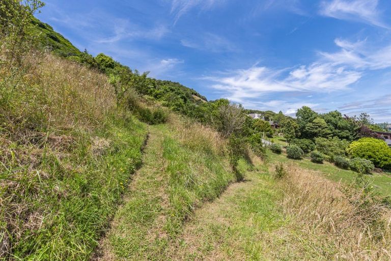 Photo of property in 61a Kotare Street, Waikanae, 5036