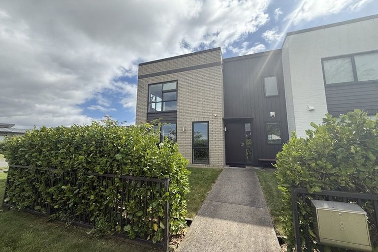 Photo of property in 8 Orford Lane, Takanini, 2112