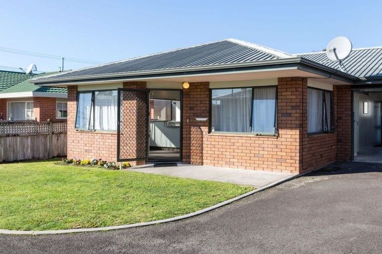 Photo of property in 4/42 Sanders Avenue, Westown, New Plymouth, 4310