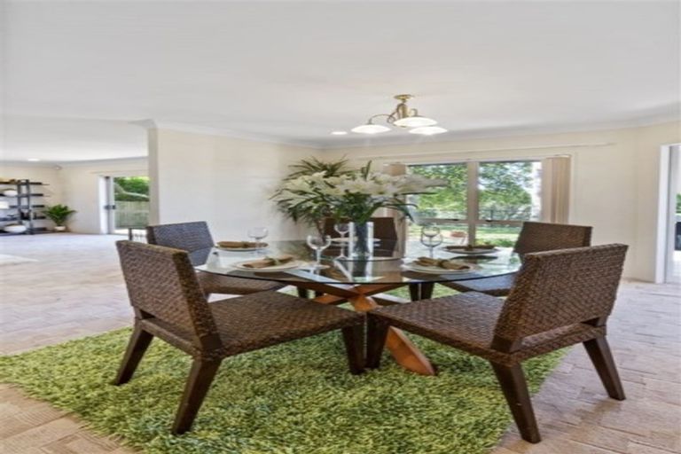 Photo of property in 88 Rushgreen Avenue, Pahurehure, Papakura, 2113