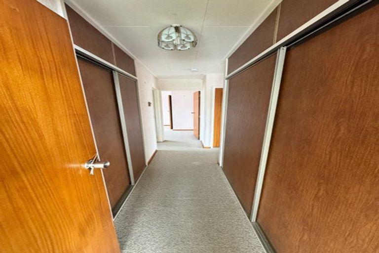 Photo of property in 126 Benmore Avenue, Cloverlea, Palmerston North, 4412