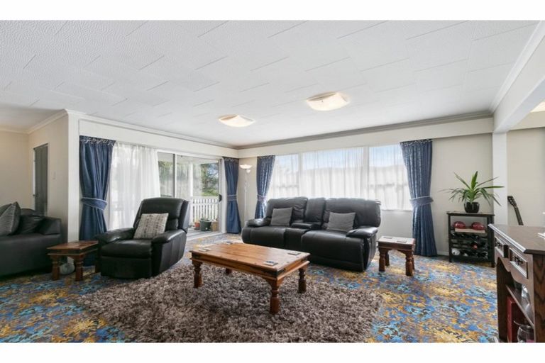 Photo of property in 110 Holborn Drive, Stokes Valley, Lower Hutt, 5019