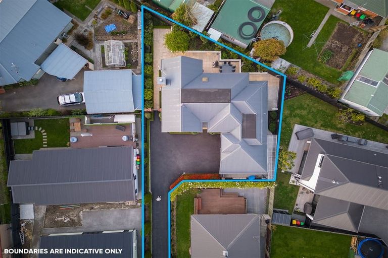 Photo of property in 16a Hadlow Place, Burnside, Christchurch, 8041