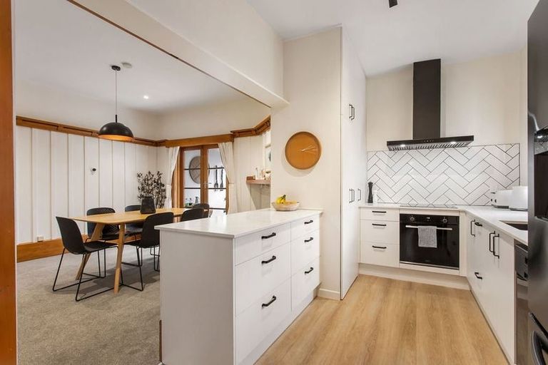 Photo of property in 32 Windermere Road, Papanui, Christchurch, 8053