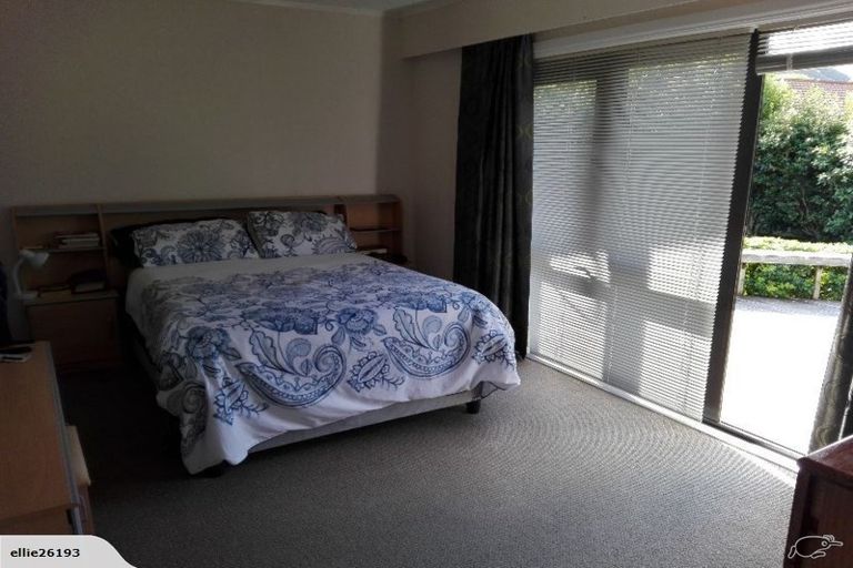 Photo of property in 6 Denver Grove, Totara Park, Upper Hutt, 5018