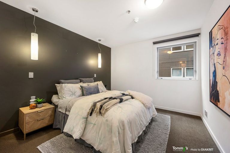Photo of property in Montreaux Apartments, 3g/164 The Terrace, Wellington Central, Wellington, 6011