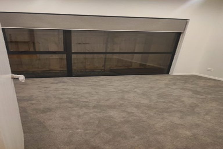 Photo of property in 2 Oakheart Way, Forrest Hill, Auckland, 0620