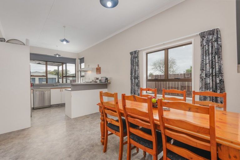 Photo of property in 9 Amelia Street, Woodville, 4920