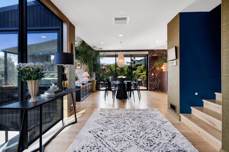 Photo of property in 12a Baring Terrace, Strandon, New Plymouth, 4312