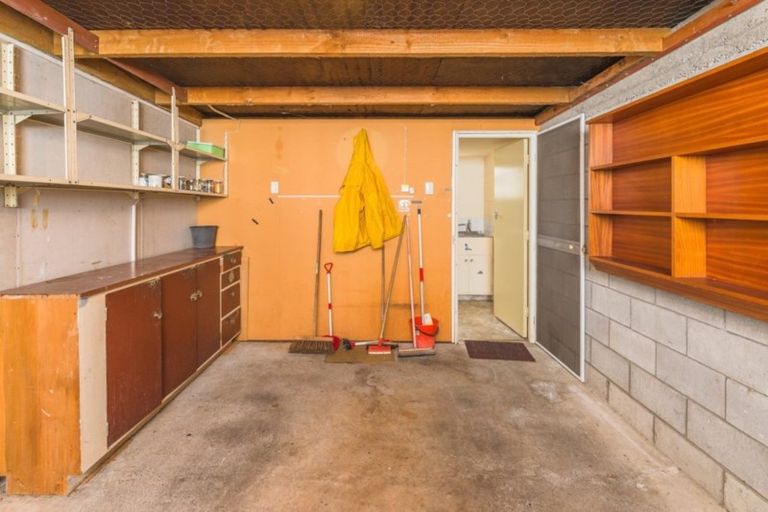 Photo of property in 4/5 Saint Leonard Street, Saint Johns Hill, Whanganui, 4501