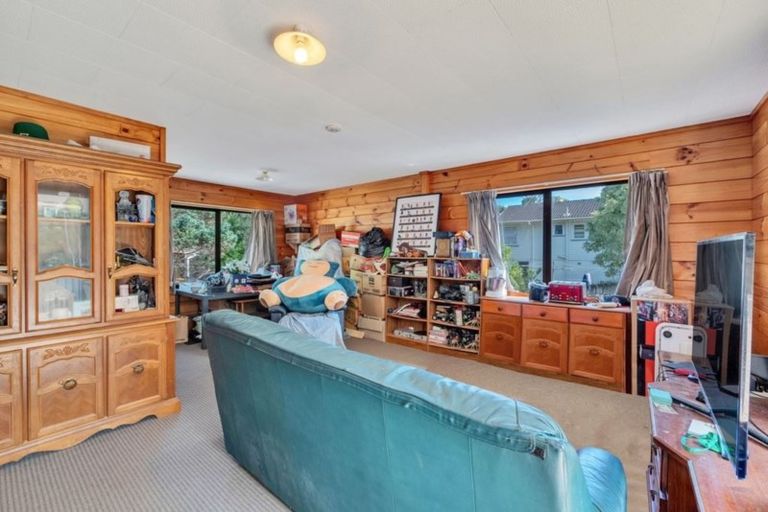 Photo of property in 10a Halberg Street, Glenfield, Auckland, 0629