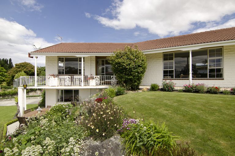 Photo of property in 2 Tweed Street, Roxburgh, 9500