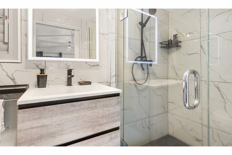 Photo of property in 11a Eden Street, Mangere East, Auckland, 2024