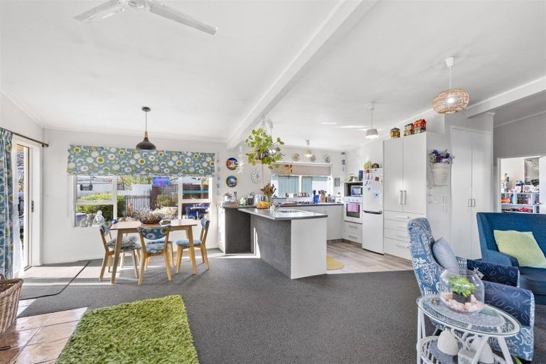 Photo of property in 33b Romilly Street, Westport, 7825