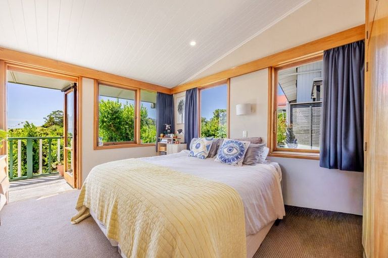 Photo of property in 5 Seapoint Road, Bluff Hill, Napier, 4110