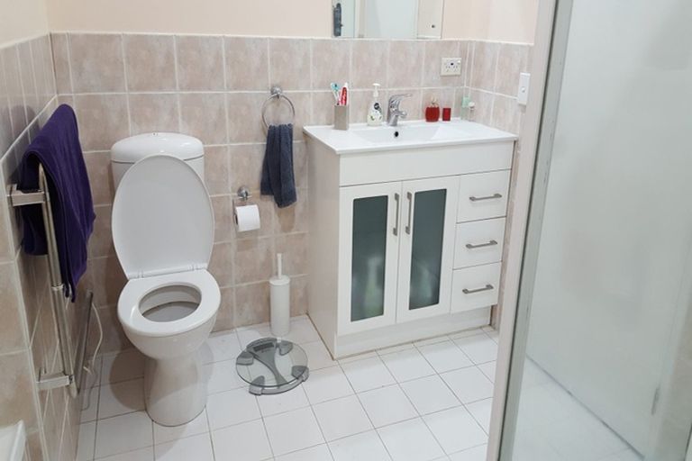 Photo of property in Maddison Apartments, 3/6a Queen Street, Palmerston North, 4410