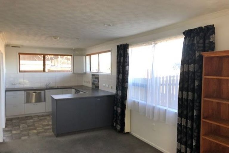 Photo of property in 1/200 Sawyers Arms Road, Bishopdale, Christchurch, 8053