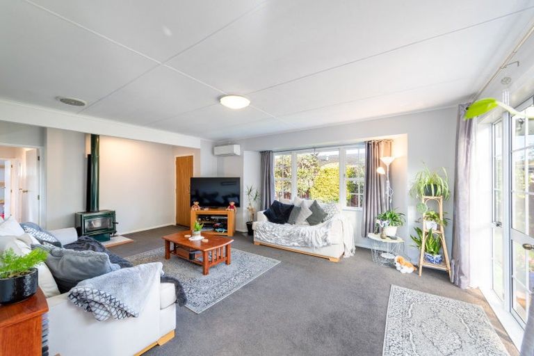 Photo of property in 94 Pasadena Crescent, Totara Park, Upper Hutt, 5018