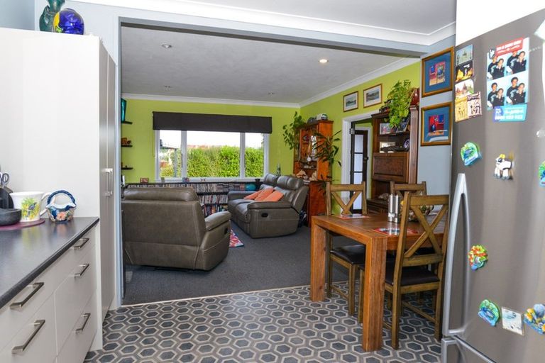 Photo of property in 1012 Heretaunga Street East, Parkvale, Hastings, 4122