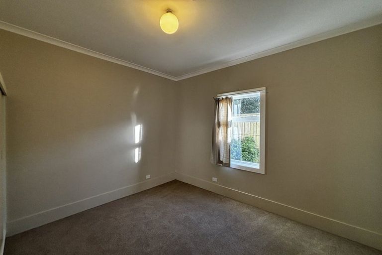 Photo of property in 32 Bonithon Avenue, Moturoa, New Plymouth, 4310