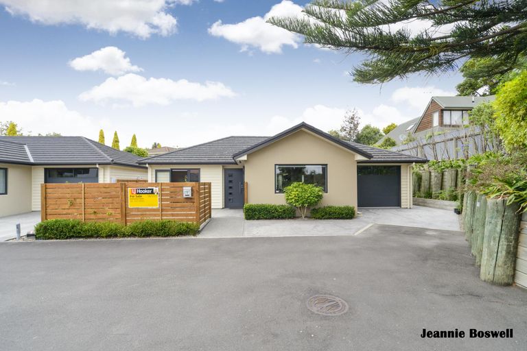Photo of property in 7 Virtue Place, Hokowhitu, Palmerston North, 4410