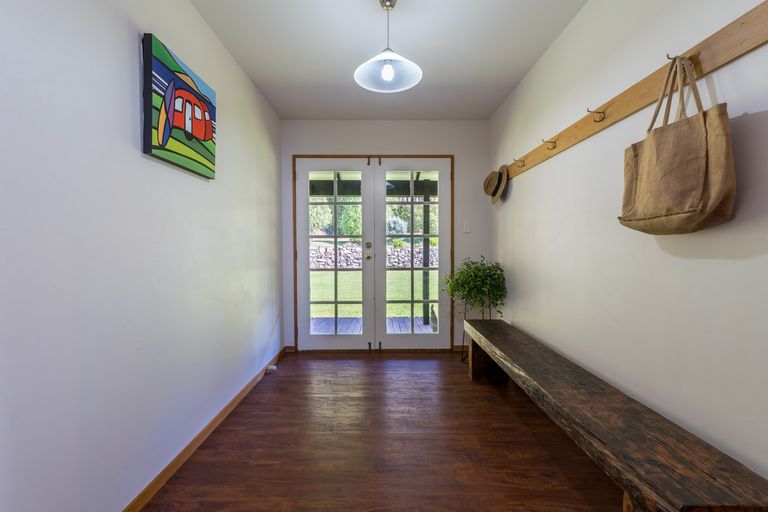 Photo of property in 16 Buskin Road, Highcliff, Dunedin, 9077