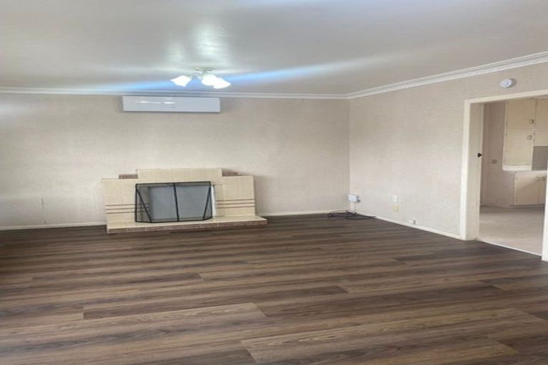 Photo of property in 2/29 Shirley Avenue, Papakura, 2110