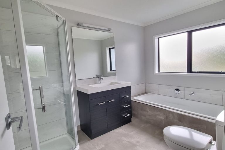 Photo of property in 114a Discovery Drive, Whitby, Porirua, 5024