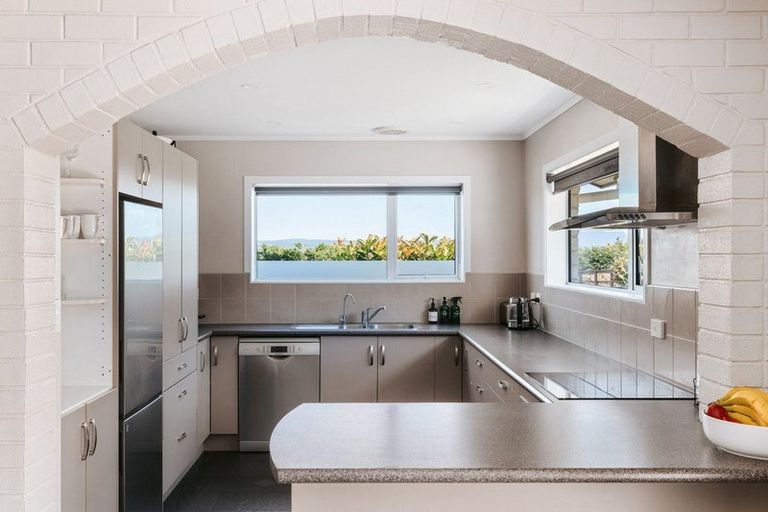 Photo of property in 13 Clivedene Street, Matua, Tauranga, 3110