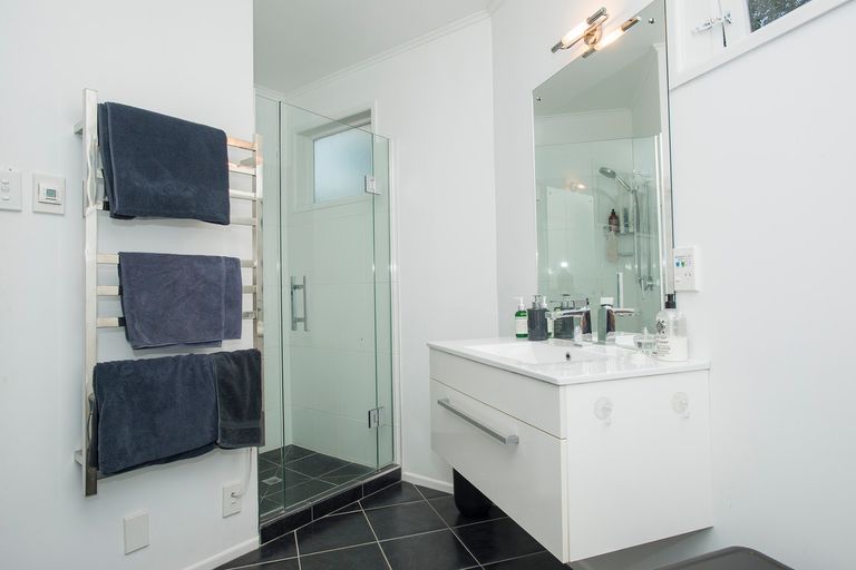 Photo of property in 16 Stanford Crescent, Whataupoko, Gisborne, 4010