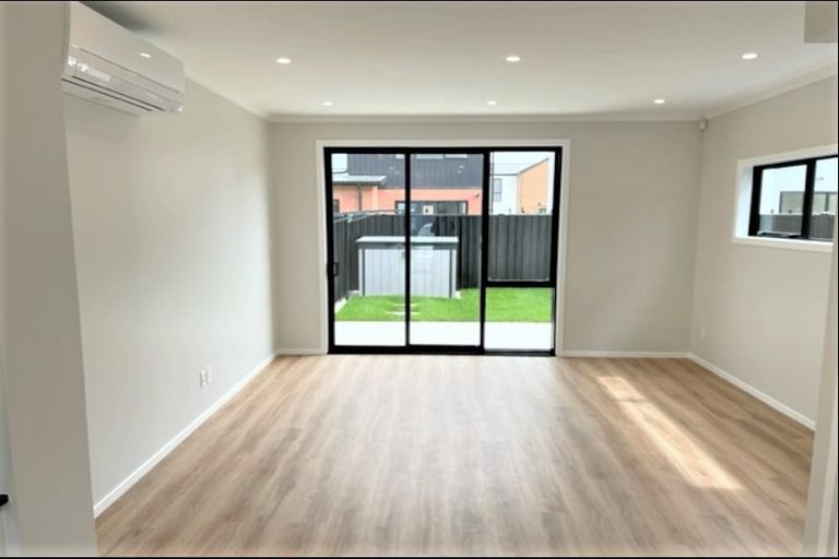 Photo of property in 6 Gloaming Lane, Wallaceville, Upper Hutt, 5018