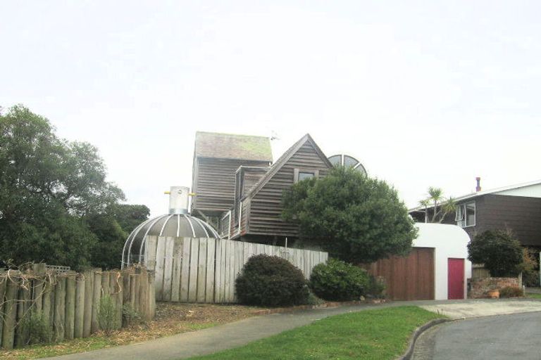 Photo of property in 5 Hibiscus Grove, Maungaraki, Lower Hutt, 5010