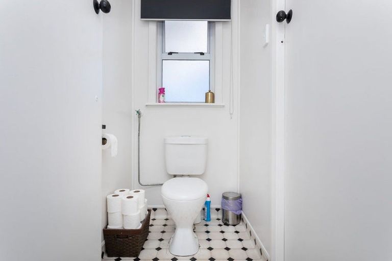 Photo of property in 35 Guy Street, Dannevirke, 4930