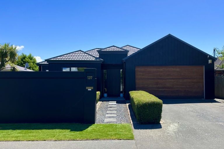 Photo of property in 137 Mcfaddens Road, St Albans, Christchurch, 8052