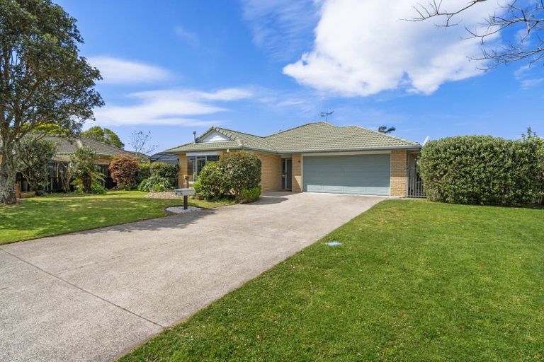 Photo of property in 37 Lavender Place, Papamoa Beach, Papamoa, 3118