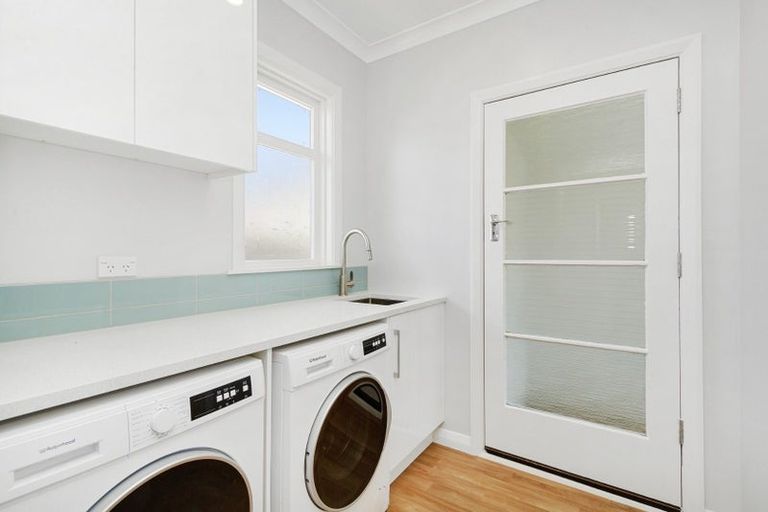 Photo of property in 98 Kilbirnie Crescent, Kilbirnie, Wellington, 6022