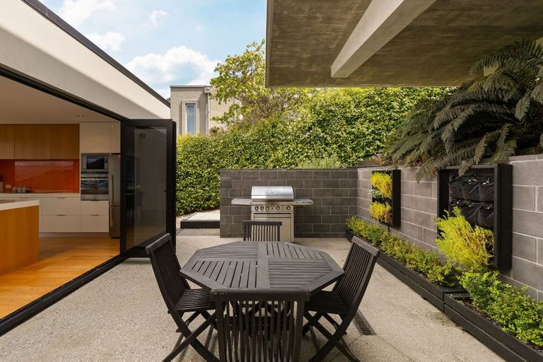 Photo of property in 15 Richards Park Lane, Fernhill, Queenstown, 9300