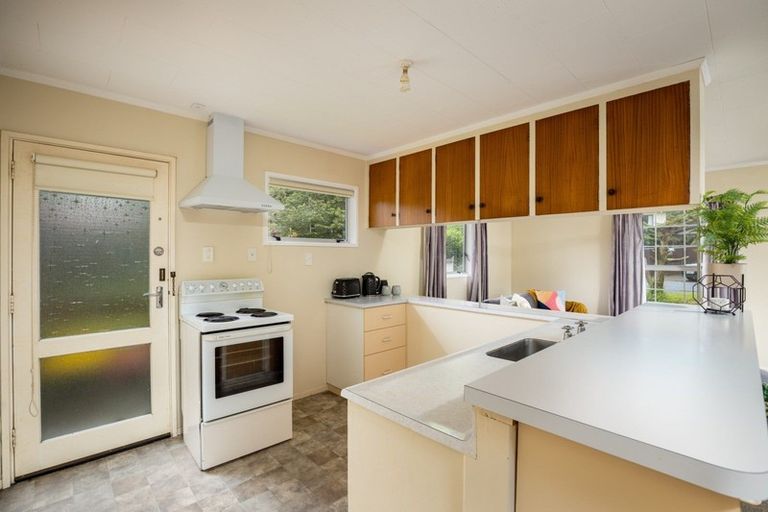Photo of property in 1/6 Waterloo Place, Westown, New Plymouth, 4310
