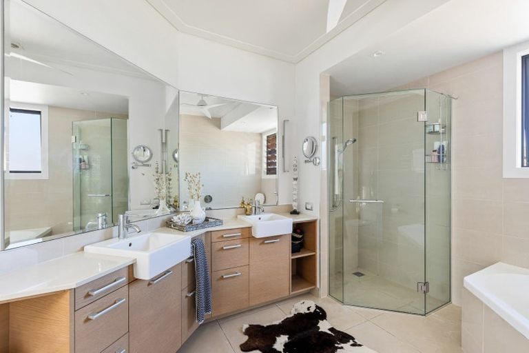 Photo of property in 361 Hibiscus Coast Highway, Orewa, 0931