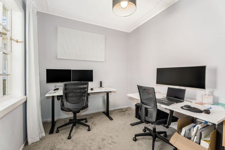 Photo of property in 26 Kauri Street, Eastbourne, Lower Hutt, 5013