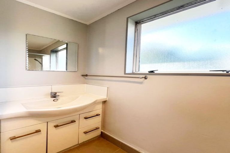 Photo of property in 2/30 Coombe Avenue, Otara, Auckland, 2023