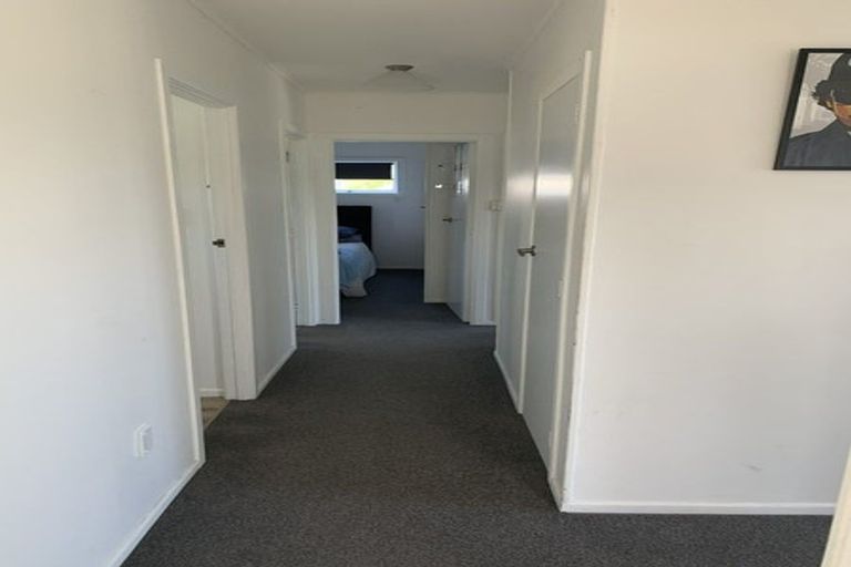 Photo of property in 2/3 Elliott Avenue, Bayview, Auckland, 0629