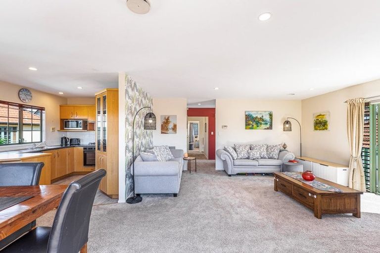 Photo of property in 30 Parkwood Crescent, Gulf Harbour, Whangaparaoa, 0930