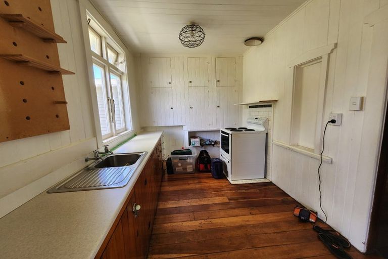 Photo of property in 24 Wolseley Street, Morningside, Auckland, 1022