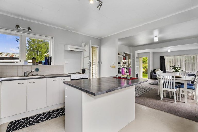 Photo of property in 10 Fairview Road, Western Heights, Rotorua, 3015