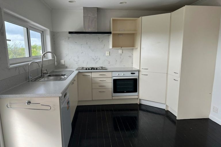 Photo of property in 1/56 Manuka Road, Glenfield, Auckland, 0629