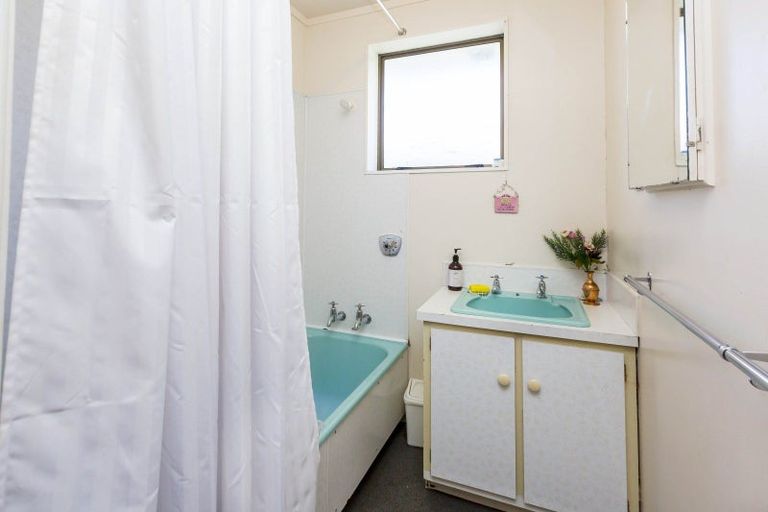 Photo of property in 1/14 Clouston Park Road, Ebdentown, Upper Hutt, 5018