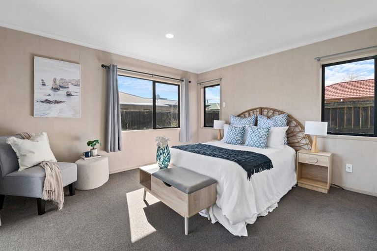 Photo of property in 4 Courtenay Place, Owhata, Rotorua, 3010