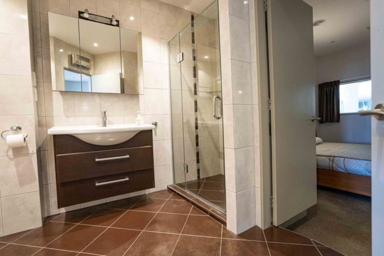 Photo of property in Stadium Garden Flats, 401/107 Thorndon Quay, Pipitea, Wellington, 6011