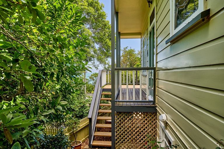 Photo of property in 13 Mahina Road, Mahina Bay, Lower Hutt, 5013